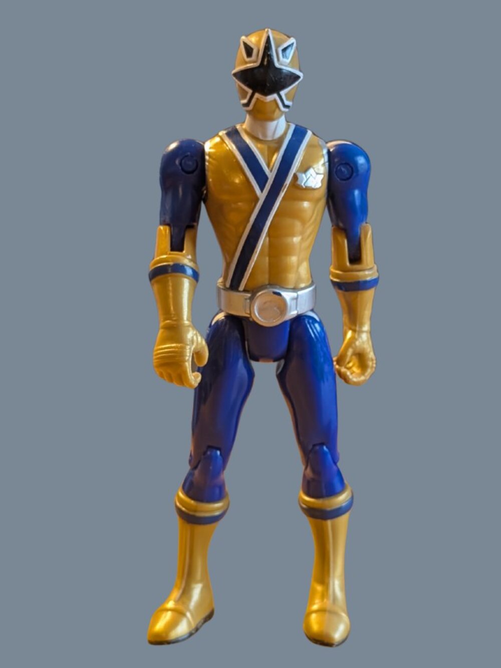 12/$25 Bandai Power Rangers Super Megaforce Samurai Gold Ranger 4.25”